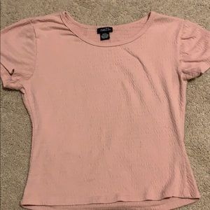 cropped pink shirt